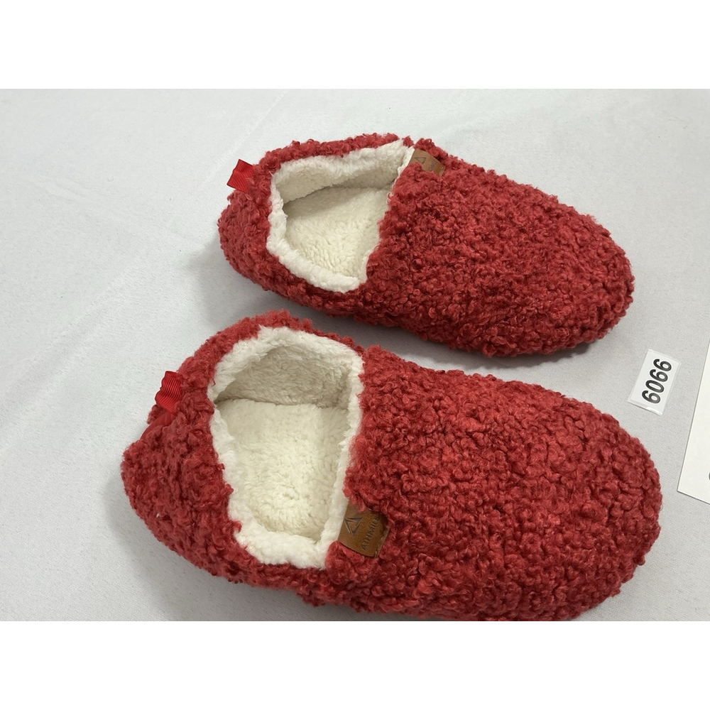 Womans Athmile Slipon Slippers 11-12 Red Sherpa Lined NWOT we - Picture 2 of 7